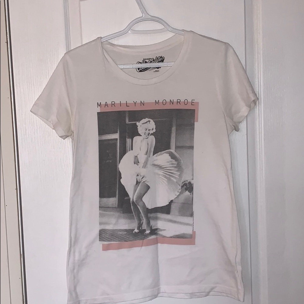 White graphic tee